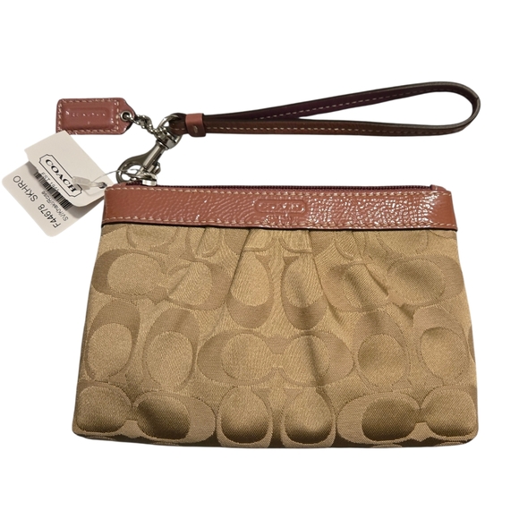Coach Handbags - NWT COACH Signature Sateen Pleated Khaki & Rose Patent Leather Wristlet